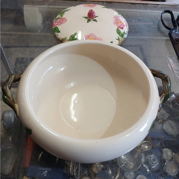 VTG Franciscan "Dessert Rose" Casserole Vegetable Dish w / Lid Exc. Chip Free - Picture 2 of 5
